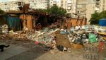 Мариуполь. В городе не вывозят мусор. Образовываются свалки. Люди жалуются на жуткий запах на улицах