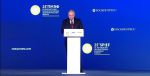 Санкции против РФ безумны и бездумны — Путин на ПМЭФ-2022. Видео
