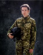 В Киеве намерены наладить пошив военной формы для женщин. Запуск первого производства планируется в рамках проекта Arm Women Now